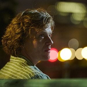 Foto Estranhos na Noite