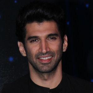 Foto Aditya Roy Kapoor