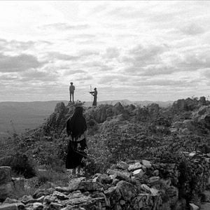 Foto Deus e o Diabo na Terra do Sol