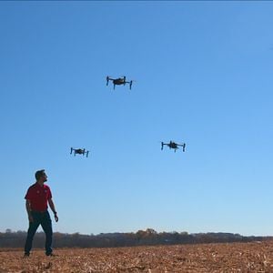 Foto Explorando o Desconhecido: Robôs Assassinos