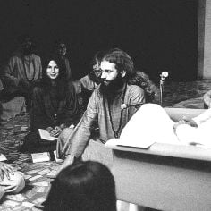 Foto Como Se Tornar um Líder de Seita