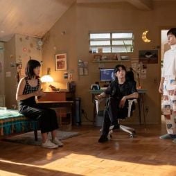 Foto Além do Guarda-Roupa