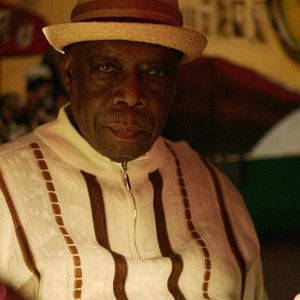 Foto Música para Pombos Negros