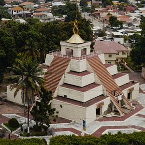 Foto Escândalos na Igreja A Luz do Mundo