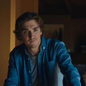 Foto What Comes Around