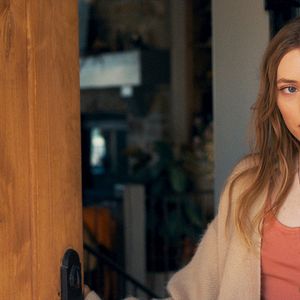 Foto What Comes Around