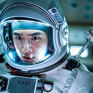 Foto The Moon: Sobrevivente