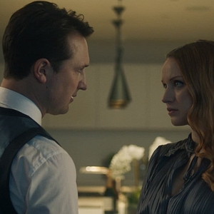 Foto Um Estranho em Nossa Cama