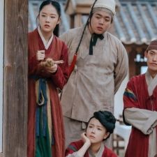 Foto Secret Royal Inspector & Joy