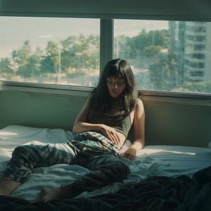 Foto Dormir De Olhos Abertos