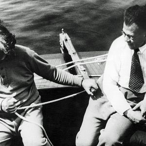 Foto Einstein e a Bomba