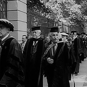 Foto Einstein e a Bomba