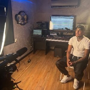 Foto MC Daleste – Mataram o Pobre Loco