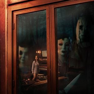 Foto Os Estranhos: Capítulo 1