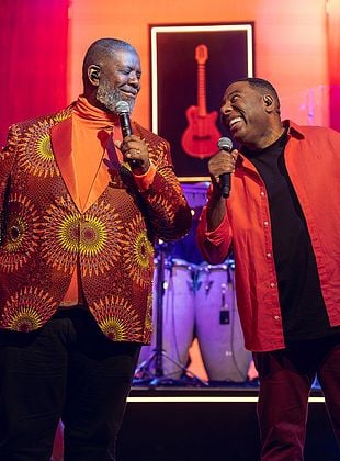 Pôster de Anos 90: A Explosão do Pagode