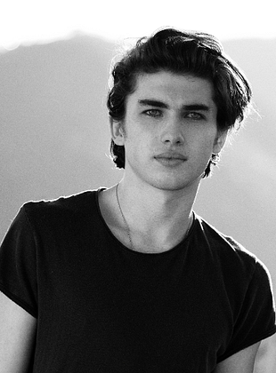 Charlie Evans - AdoroCinema