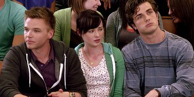 Pôster de Three's a Crowd