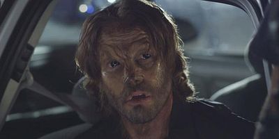 Pôster de Two Girls, One Cop