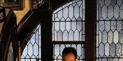 Pôster de The Deductionist