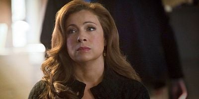 Pôster de The Huntress Returns