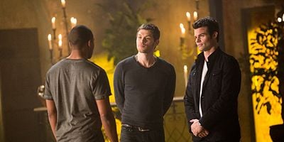 Pôster de The Casket Girls