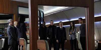 Pôster de End of the Beginning