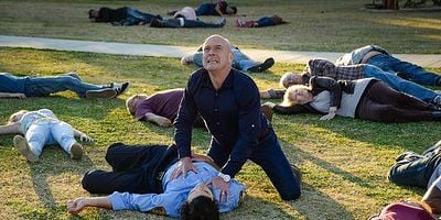 Pôster de Heads Will Roll