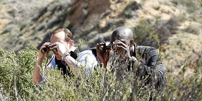 Pôster de Beginning of the End