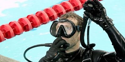 Pôster de The Drama in the Queen