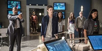 Pôster de The Man Who Saved Central City