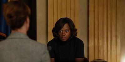 Pôster de She's Dying