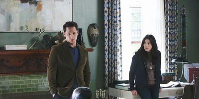 Pôster de Two Birds, One Millstone