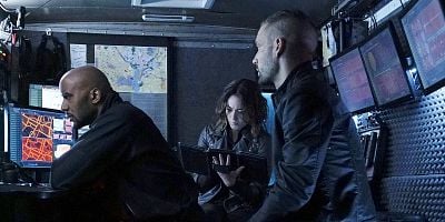 Pôster de Among Us Hide…