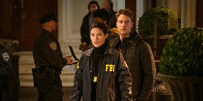 Pôster de Stop Me Before I Hug Again