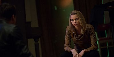 Pôster de The Devil Comes Here and Sighs