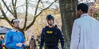 Pôster de Path to Paradise