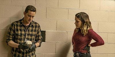 Pôster de Remember Her Now