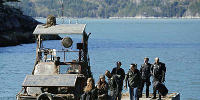 Pôster de A Lie Guarded