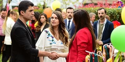 Pôster de İstanbullu Gelin 9.Bölüm