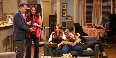 Pôster de Young & Hold