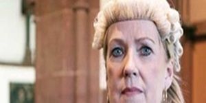 Pôster de The Charge