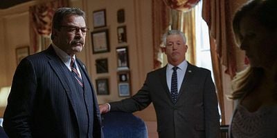 Pôster de Ghosts of the Past