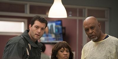 Pôster de Who Lives, Who Dies, Who Tells Your Story