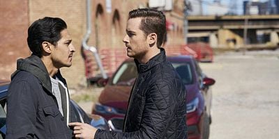 Pôster de Care Under Fire