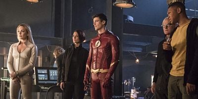 Pôster de Crisis on Earth X - Part 3