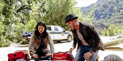 Pôster de Crime Every Mountain