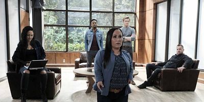 Pôster de Bullet + Pen