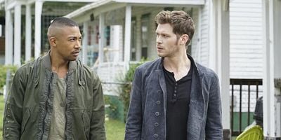 Pôster de Between the Devil and the Deep Blue Sea