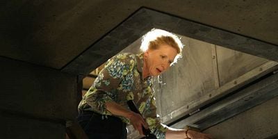 Pôster de The Bomb Shelter