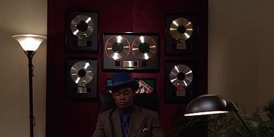 Pôster de A Hit Is a Hit